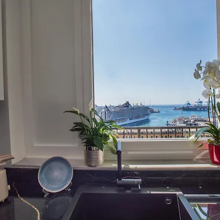 La Terrazza Sul Porto Apartment *
